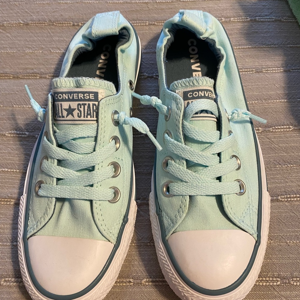 Converse Women’s size 6